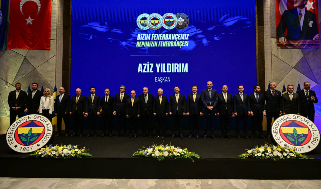 Fenerbahçe Başkan Adayı Aziz Yıldırım’dan Ali Koç ve Hakan Safi’ye çağrı Fenerbahçe Kulübü Başkan Adayı Aziz Yıldırım, eski başkan Ali Koç