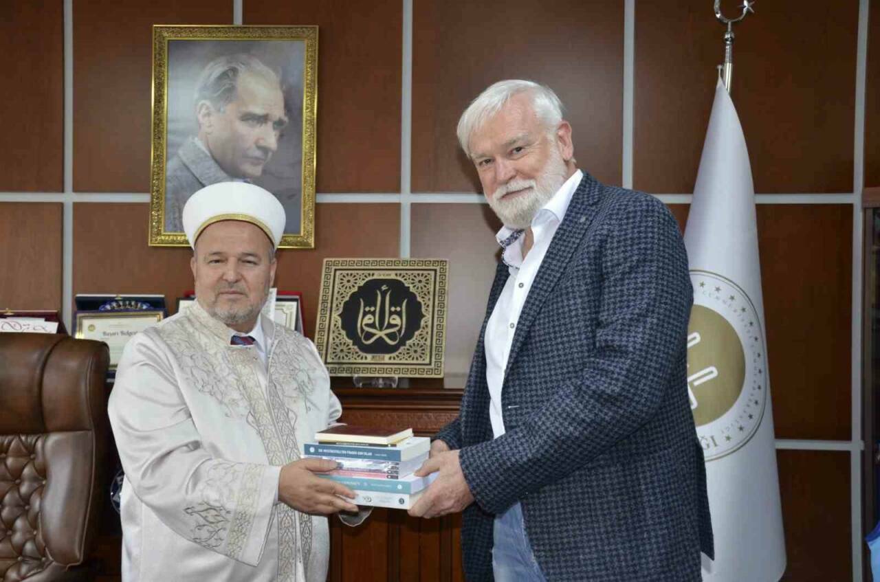 Alman vatandaşı Peter, Nevşehir’de Müslüman oldu 1 alman vatandasi peter nevsehirde musluman oldu 7da7908bdd5d