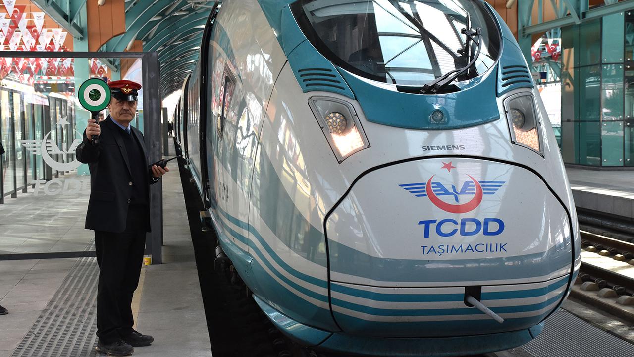 Tren seferlerinde bayram hazırlığı 1 ankara sivas yuksek hizli treni dha