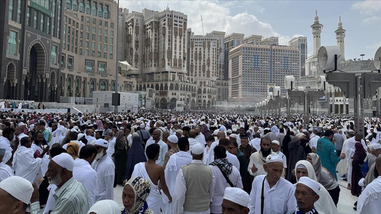 Arabistan Hac rakamlarını açıkladı: İşte ülkeye gelenlerin sayısı 1 arabistan hac rakamlarini acikladi iste ulkeye gelenlerin sayisi 3adac4e7f942