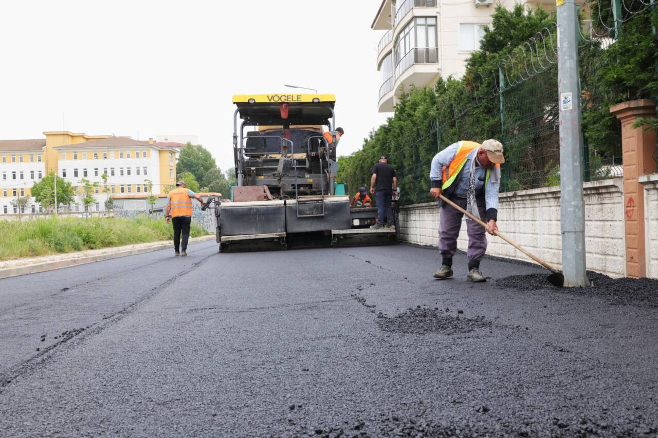 Bursa'nın o mahallesi yıllardır bekliyordu! Yeni yollarına kavuştular 3 asfalt calismasi 3