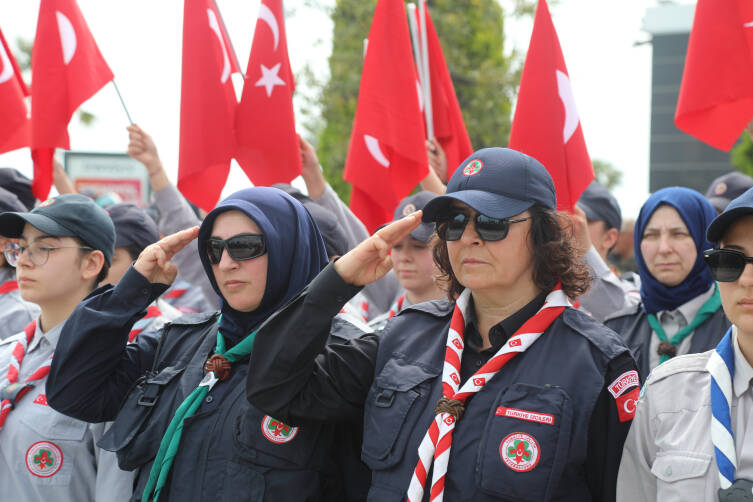 Atatürk'ü temsil eden bayrak Samsun'da karaya çıkarıldı 1 ataturku temsil eden bayrak samsunda karaya cikarildi a0f849466bb9