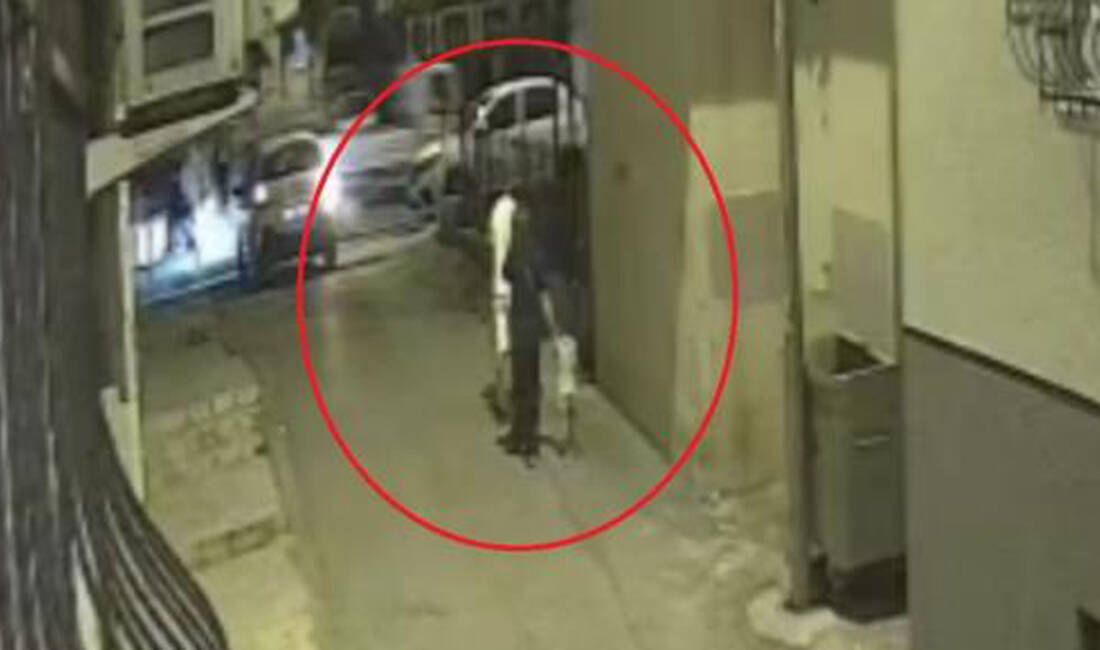 Bursa’daki vahşetin görüntüleri ortaya çıktı Bursa’nın Yıldırım ilçesinde eski eşi tarafından bıçaklanarak öldürülen Sevgi Yandık’ın