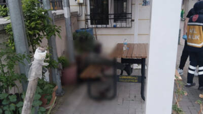 Bursa'da bir kişi muhtarlık bürosunun önünde vurulmuş halde bulundu. Şahsın