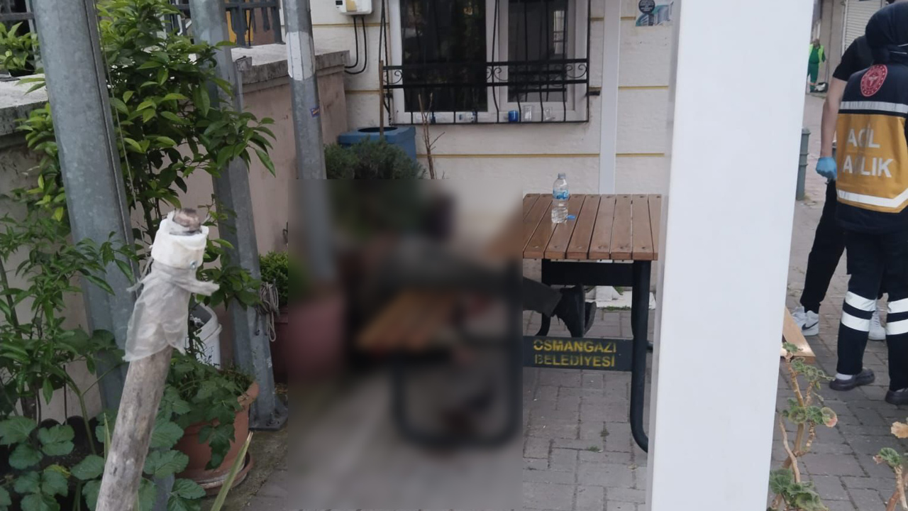 Bursa'da muhtarlığın önünde korkunç olay! 2 b155c8dd fe2a 42ff b69c eb7e71038b81 1