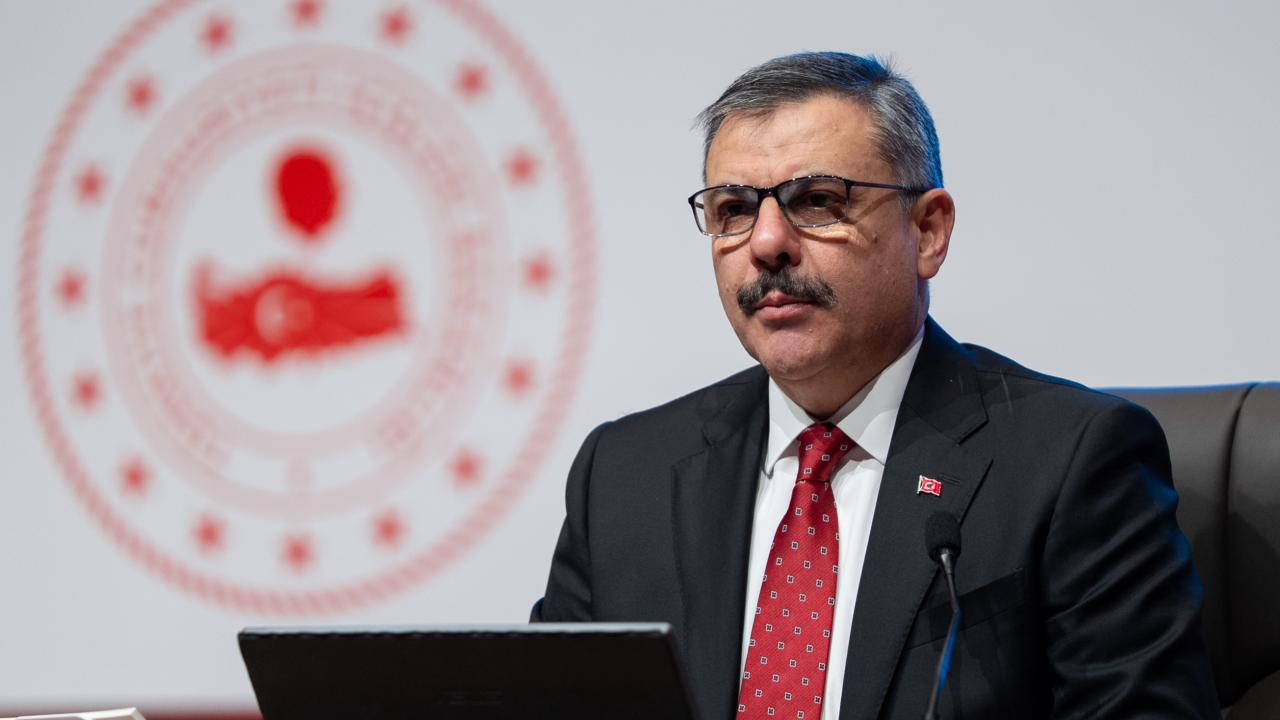 İçişleri Bakanı Çiftçi'den'yeni nesil suç örgütlerine' net mesaj 1 bakan ciftciden suruculere kritik uyari 22e69d77a792