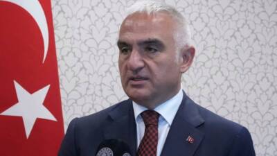 Kültür ve Turizm Bakanı Mehmet Nuri Ersoy, "Hıdırellez'in ülkemize sağlık,
