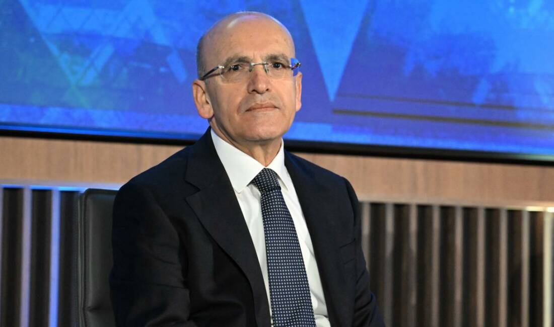 Bakan Şimşek: Yıllıklandırılmış ihracat tarihi zirvede Hazine ve Maliye Bakanı Mehmet Şimşek, nisanda yıllıklandırılmış ihracatın 275,8