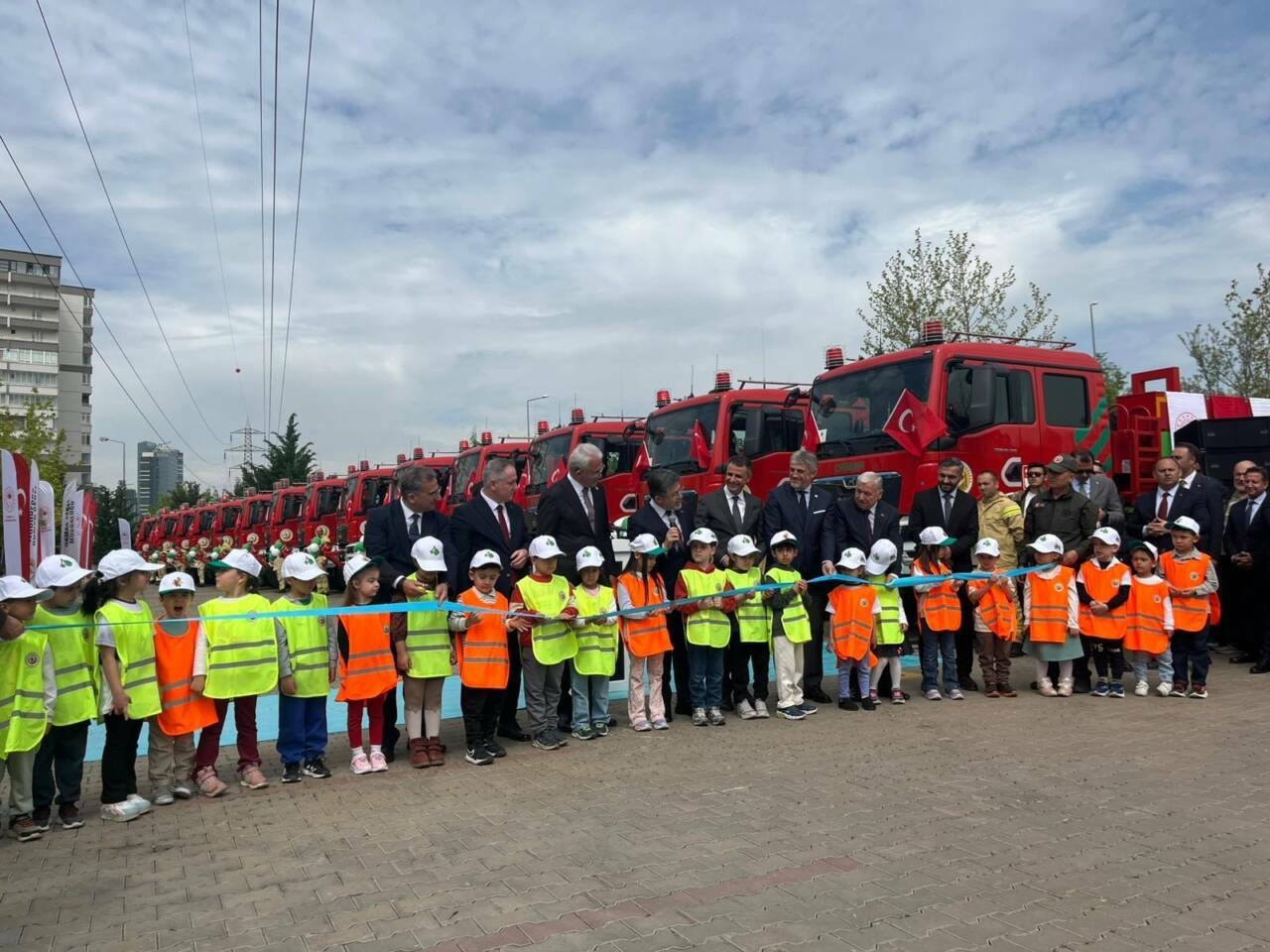 Bakan Yumaklı açıkladı: 'Cumhuriyet tarihimizin en güçlü kapasitesine sahibiz' 1 bakan yumakli cumhuriyet tarihimizin en guclu yanginla mucadele kapasitesine sahibiz 6340f7d2d8b6