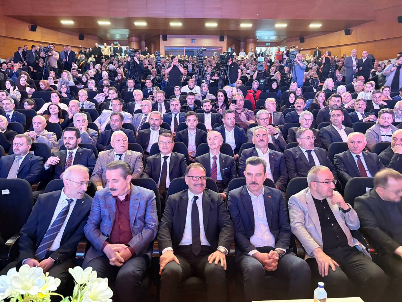 AK Parti Bursa teşkilatı bayramlaştı! 3 bca14080 c476 4929 8b6e 8a14cab875ca
