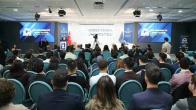 BTÜ Denizcilik Fakültesi tarafından düzenlenen "Gemi Mühendisleri Bursa’da" etkinliğinde öğrenciler,
