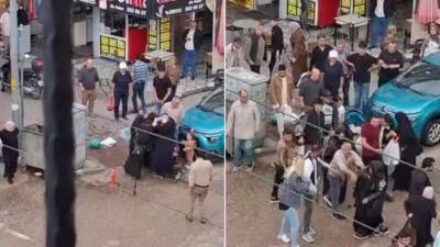 Bursa’da iki dilenci grubunun yer kavgası saniye saniye amatör kameraya