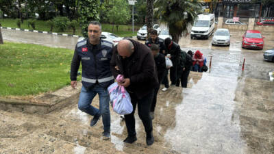 Samsun merkezli Bursa dahil 6 ilde düzenlenen dolandırıcılık operasyonunda gözaltına