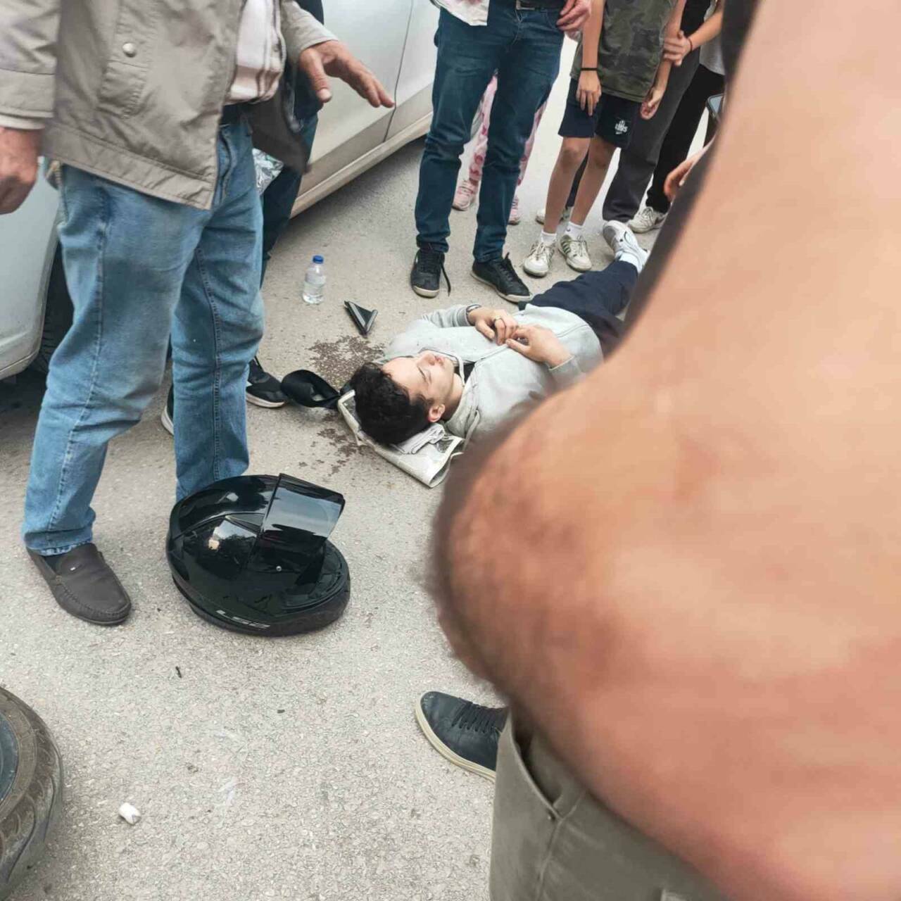 Bursa otomobil ile motosiklet böyle çarpıştı 6 bursa otomobil ile motosiklet kafa kafaya boyle carpisti 145293cca0a7