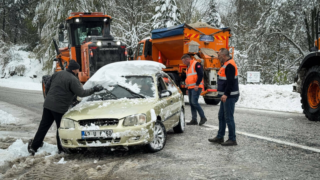 bursa siniri beyaza burundu suruculer zor anlar yasiyor f3f87587c1eb