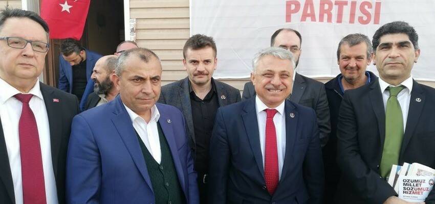 bursa siyasetinin taninan ismi eczaci ayhan ozbek hayatini kaybetti 1579334efc0a
