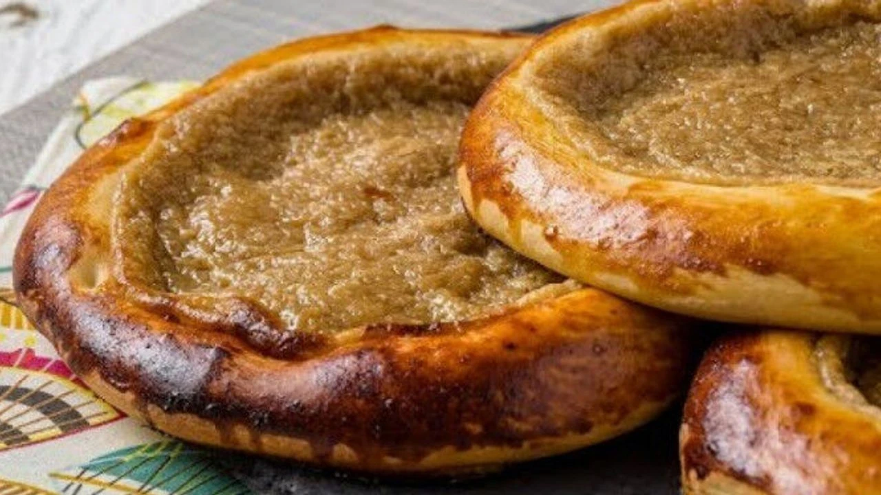 Bursa’da kahvaltıların vazgeçilmezi: Nefis 'Tahinli Pide' 2 bursa tahinli pide 1