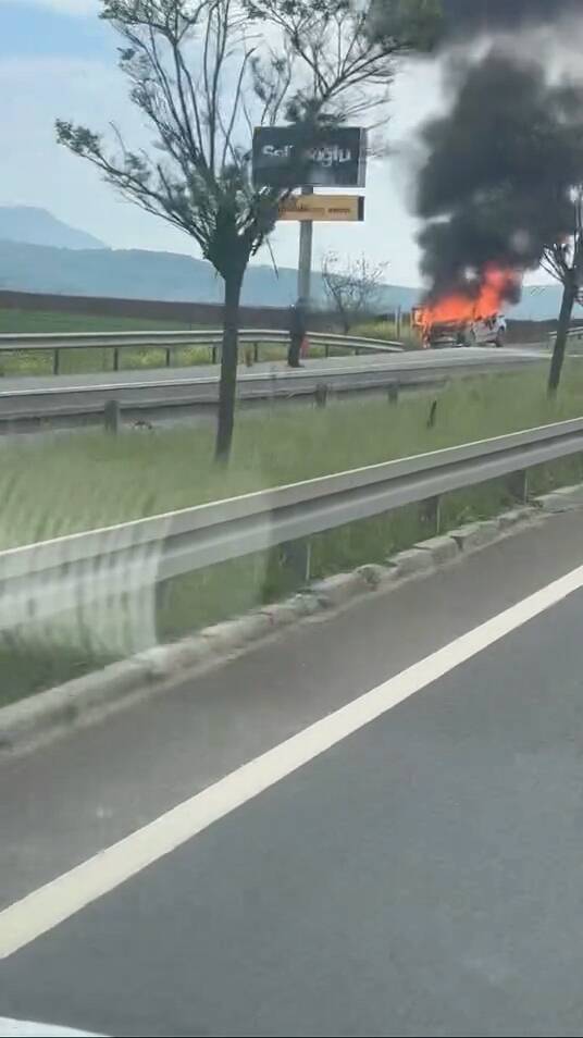 bursa trafiginde panik anlari alev alev yandi 17e62d0fcae9