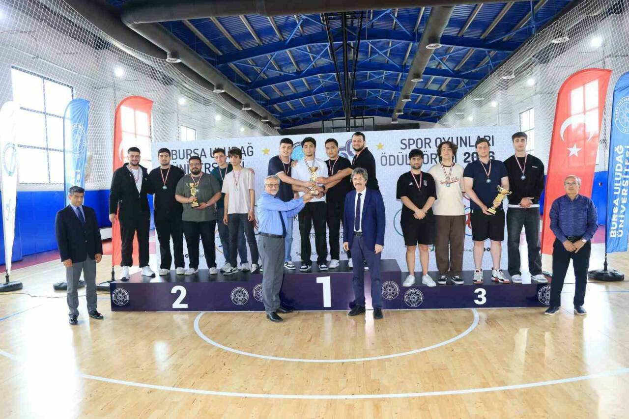 Bursa Uludağ Üniversitesi Spor Oyunları’nda şampiyonlar kürsüye çıktı 1 bursa uludag universitesi spor oyunlarinda sampiyonlar kursuye cikti 163c20a2f22f