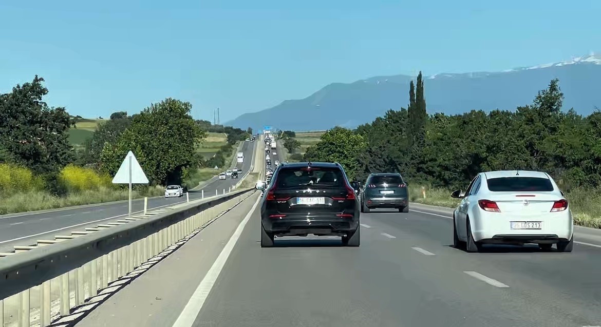 Bursa yolunda uzun kuyruklar! Dönüş yoğunluğu başladı 3 bursa yolunda uzun kuyruklar donus yogunlugu basladi ddef08998a73