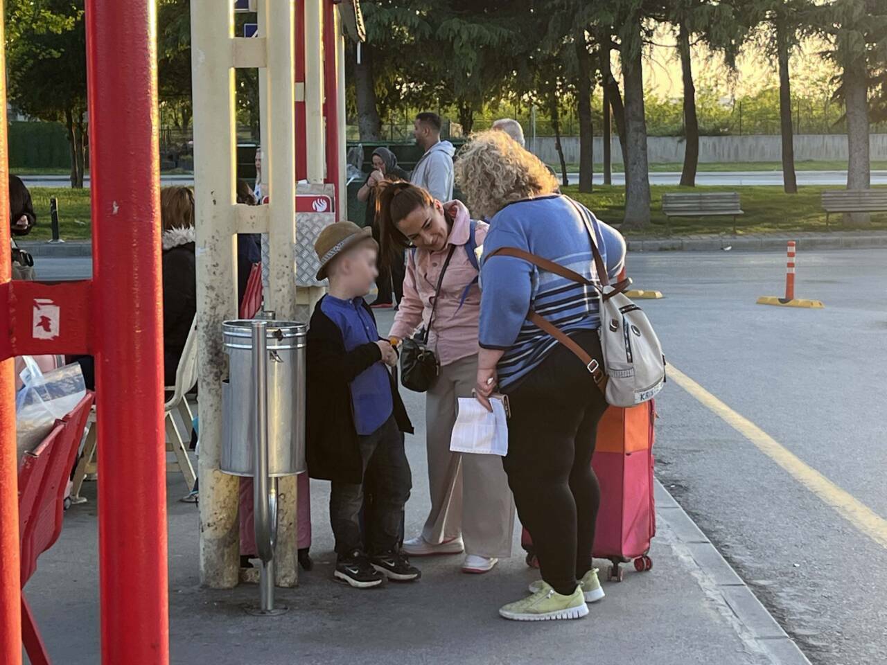 bursada annesiyle 7 yil sonra kavustular yeni hayati icin yola cikti 3ed4cde665ba