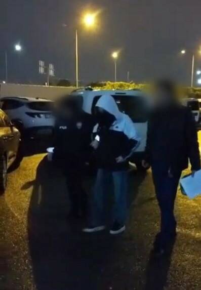 Bursa'da aranan suçlular yakalandı 2 bursada aranan suclular yakalandi 2dc1a56b50d0