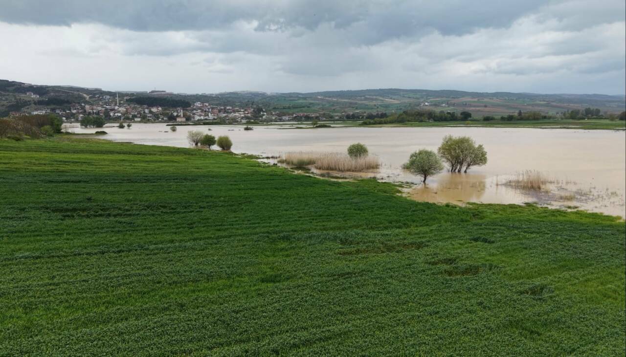 bursada baraj govdesinde izinsiz ekilen araziler su altinda kaldi 500 dekar alan dronla goruntulendi 4aea08ec106c