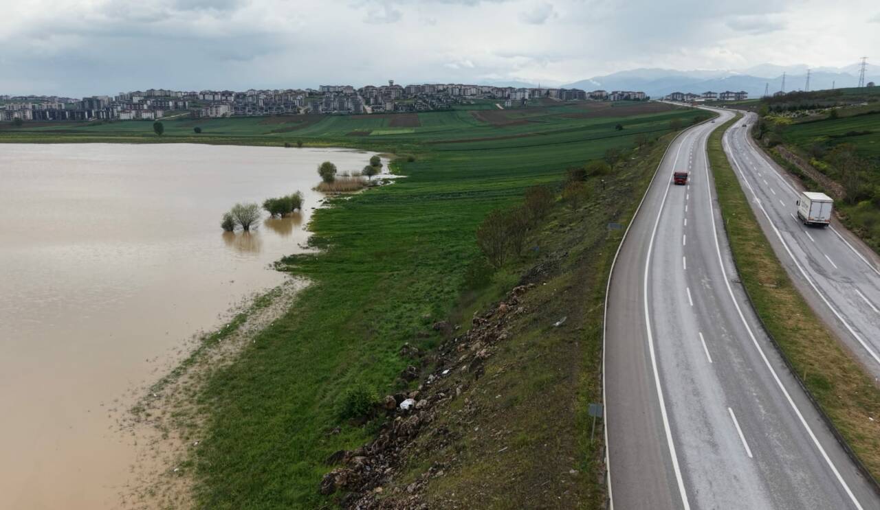bursada baraj govdesinde izinsiz ekilen araziler su altinda kaldi 500 dekar alan dronla goruntulendi fe638b94cff0