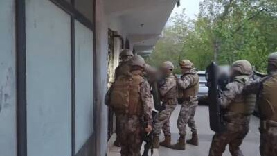 Bursa’nın Yenişehir ilçesi merkezli yürütülen tefecilik ve yağma soruşturmasında, çiftçileri