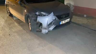 Bursa'nın İnegöl ilçesinde seyir halindeyken rahatsızlanan sürücünün kontrolünden çıkan otomobil,