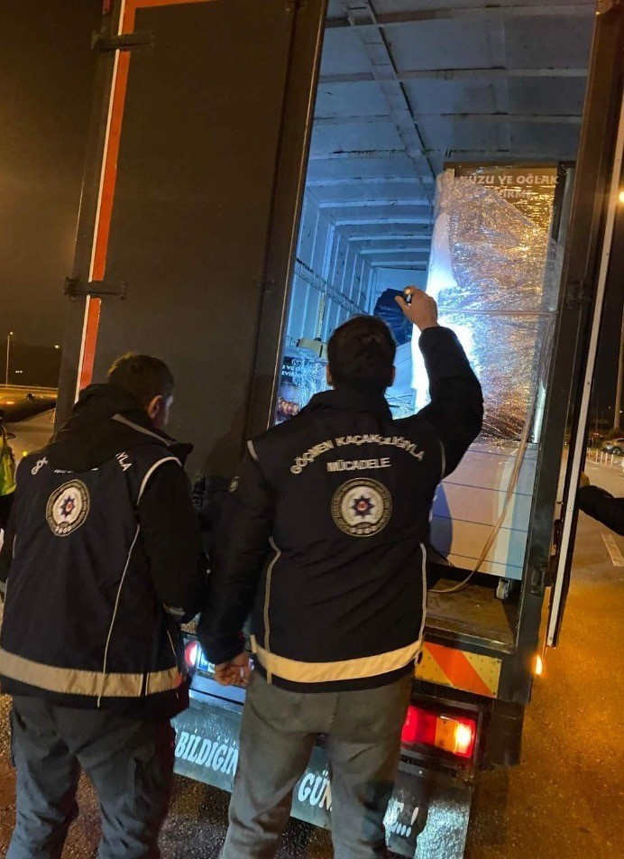 bursada duzensiz gocle mucadeleye siki denetim de6fa7acfff0