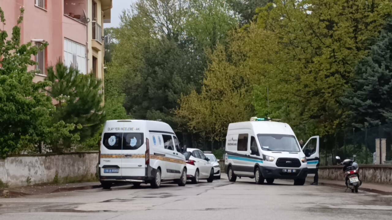 bursada esrarengiz olum selma ogretmen evinde olu bulundu c10215328dee