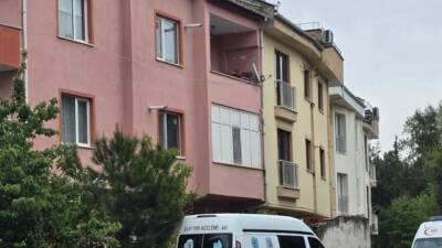 Bursa'nın İnegöl ilçesinde yalnız yaşayan Fen Bilimleri öğretmeni Selma Kokoz
