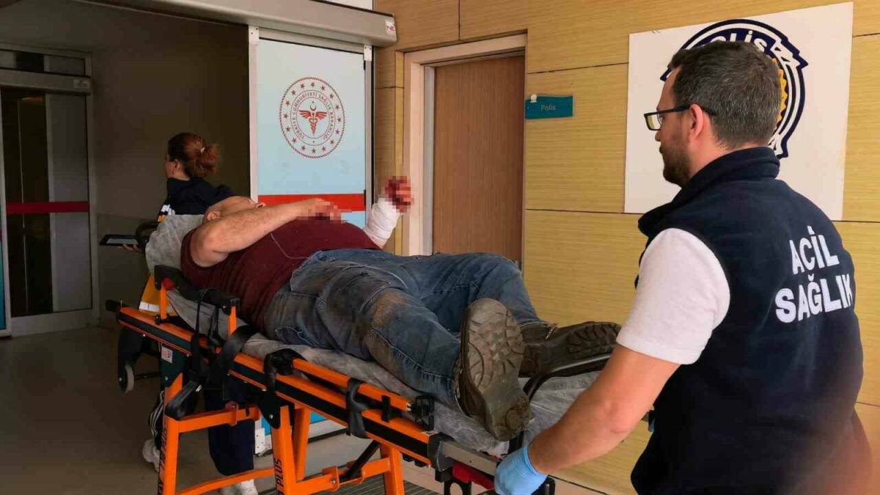 Bursa'da feci iş kazası! Elini kaptırdı... 1 bursada feci is kazasi elini kaptirdi bf69f4646a03