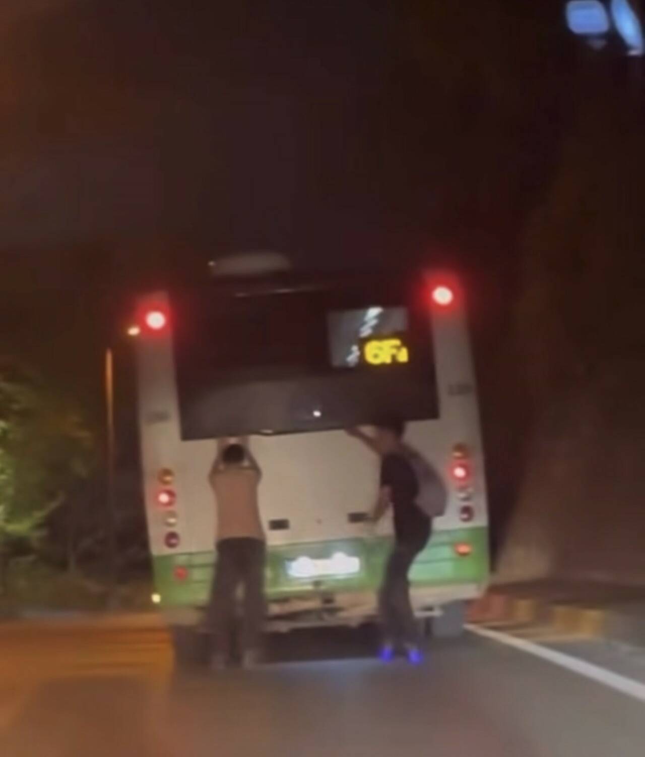 bursada genclerin tehlikeli yolculugu kamerada 34b8cece05c0