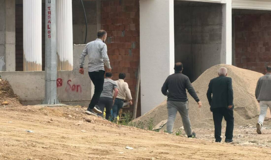 Bursa'nın İnegöl ilçesinde, inşaat işçileri arasında çıkan, 5 kişinin yaralandığı
