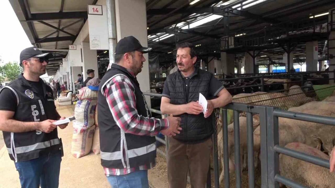 Bursa'da kurbanlık pazarında güldüren anlar 3 bursada kurbanlik pazarinda gulduren anlar dbe42ac71db9