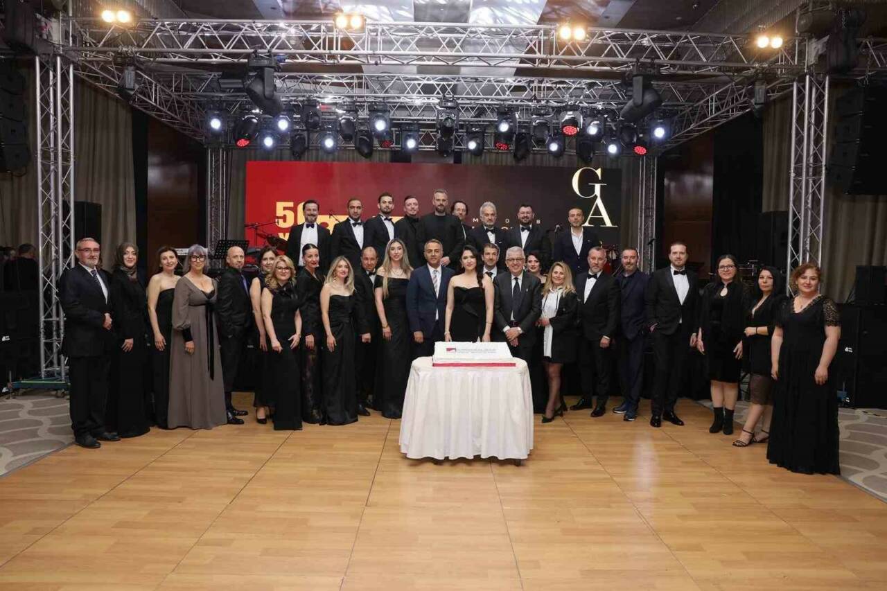 Bursa’da mesleğin duayeni içmimarlara ödül 6 bursada meslegin duayeni icmimarlara odul 109d1257788c