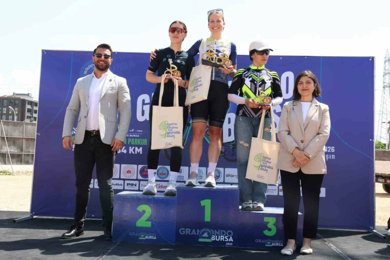 Bursa’da pedallar ’Daha Fazla Kadın Yarışmacı’ için döndü 2 bursada pedallar daha fazla kadin yarismaci icin dondu 71250b6e472a