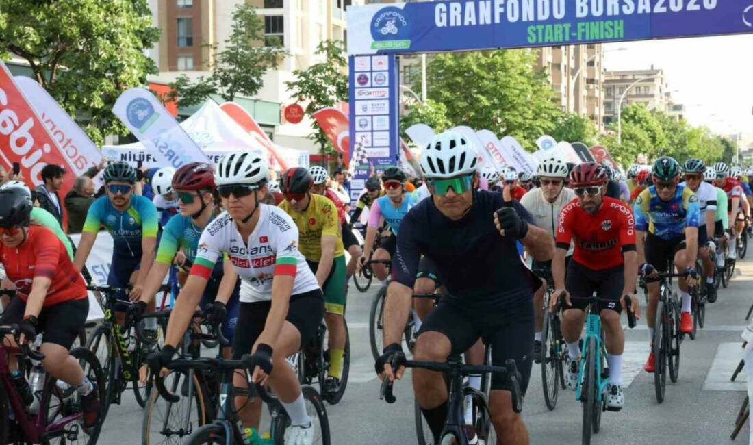 Bursa’da pedallar ’Daha Fazla Kadın Yarışmacı’ için döndü Granfondo Bursa 2026, bisiklet tutkunlarını bir araya getirirken ’Parkurda Daha