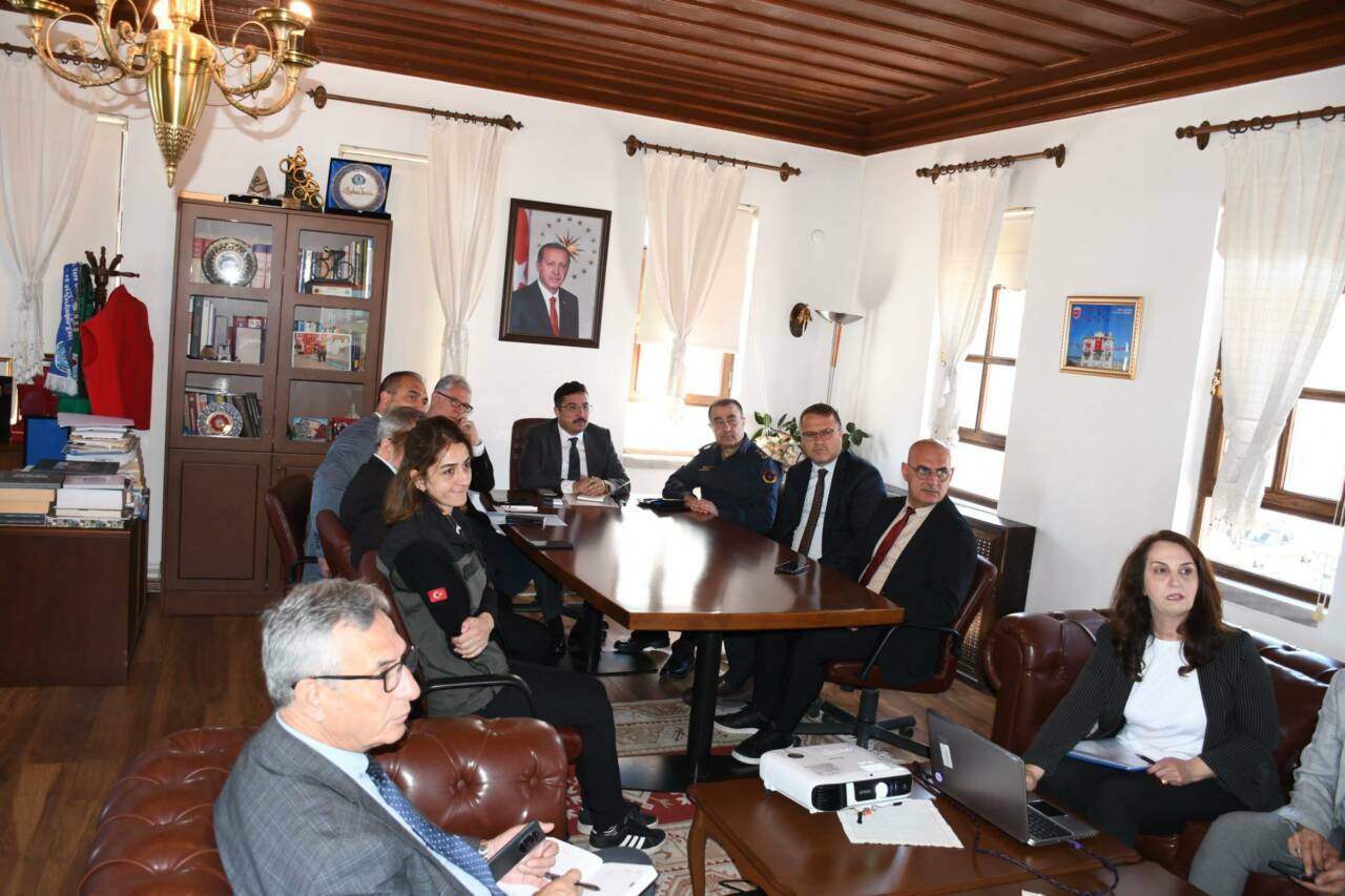 bursada sahipsiz hayvanlar icin toplandilar 5d54c2942ed3