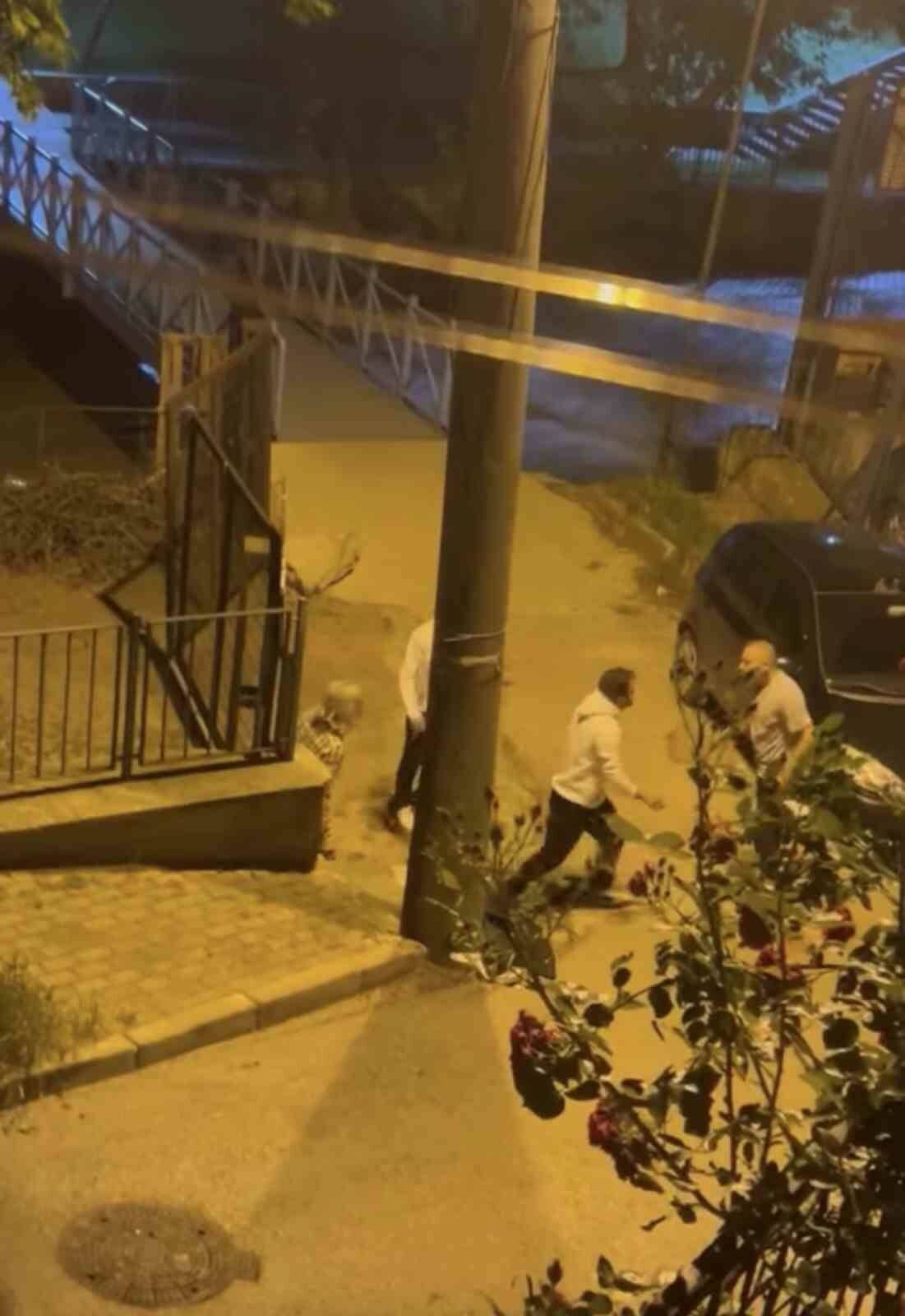 Bursa’da sokak ortasında kavga 2 bursada sokak ortasinda kavga 1752acd5e13d