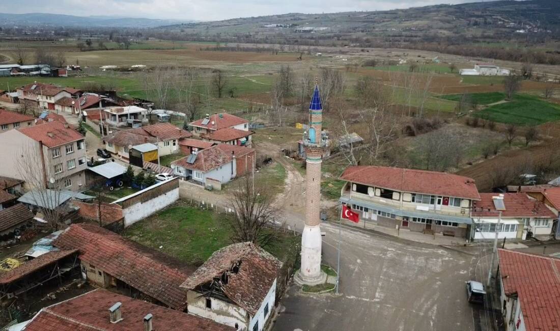 Bursa’daki camisiz minare bu mahallenin sembolü oldu Bursa'nın İnegöl ilçesine bağlı Hasanpaşa Mahallesi'nde yıkılan camiden geriye kalan