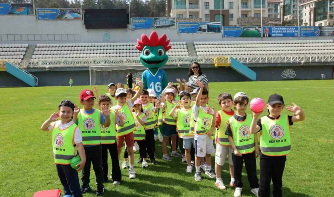 Bursa’daki dev spor şenliğinde sıra miniklerin Bu yıl 24’üncüsü düzenlenen Nilüfer Uluslararası Spor Şenlikleri’nde okul öncesi