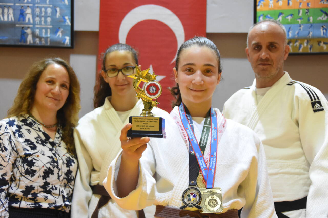 Bursalı genç judocu Türkiye Şampiyonu! 8 bursali genc judocu turkiye sampiyonu f556b78e507d