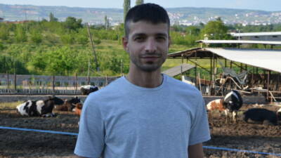 Bursa'nın İnegöl ilçesinde 4 yıl önce 2 büyükbaşla hayvancılığa başlayan