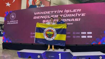 Bursa'da yaşayan Selçuk Efe Şentürk (18), 7 yaşındayken televizyonda izlediği