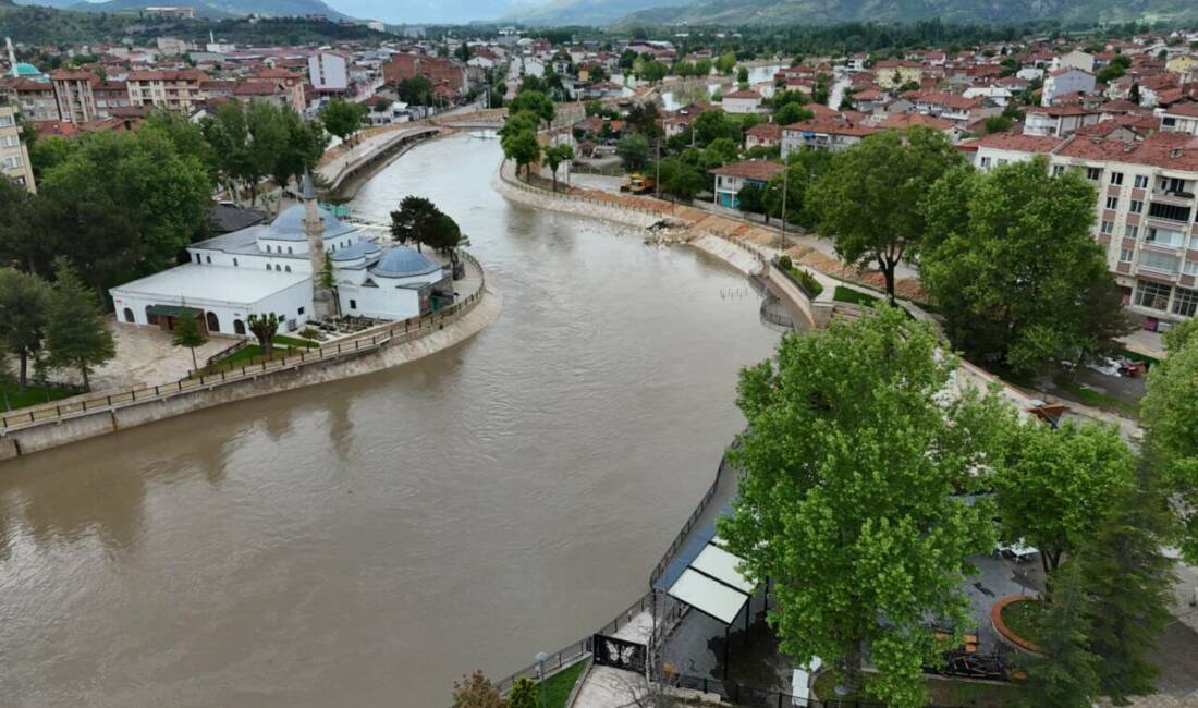 Tokat’ın Turhal ilçesinde, Almus Barajı’nın maksimum doluluk oranına ulaşması nedeniyle