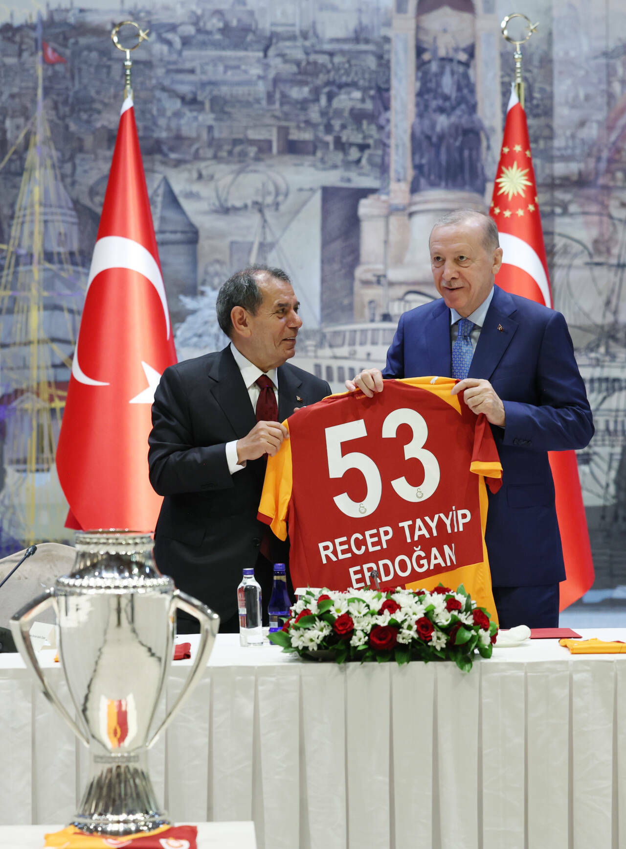 Cumhurbaşkanı Erdoğan Galatasaray Futbol Takımı'nı kabul etti 1 cumhurbaskani erdogan super lig sampiyonu galatasarayi kabul etti 6954687b0b15