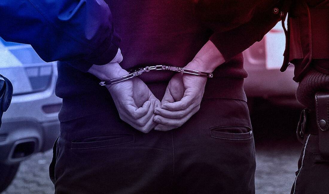 DEAŞ operasyonuna 11 gözaltı İstanbul'da terör örgütü DEAŞ'la iltisaklı faaliyet yürüttüğü ve sosyal medya